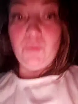 Kiss Eva online show from October 7, 2025, 8:32 pm