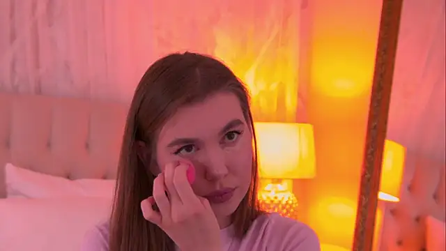 AshleyEvance online show from June 7, 2026, 6:40 am