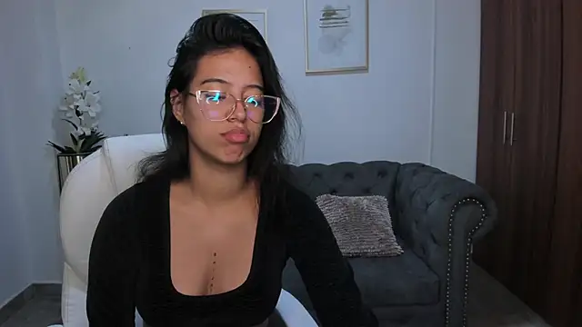 raven stonee online show from October 16, 2025, 3:15 am