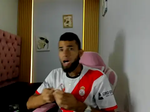 adri sexboy229 online show from October 5, 2025, 2:57 am