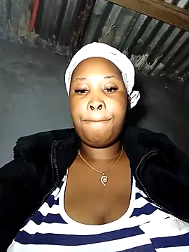 Snapshot of OCEANSQUITERXXX chatting on October 15, 2025, 4:37 pm OCEANSQUITERXXX online show from October 15, 2025, 4:37 pm