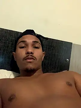 Snapshot of edualqxo chatting on October 9, 2025, 5:02 pm edualqxo online show from October 9, 2025, 5:02 pm