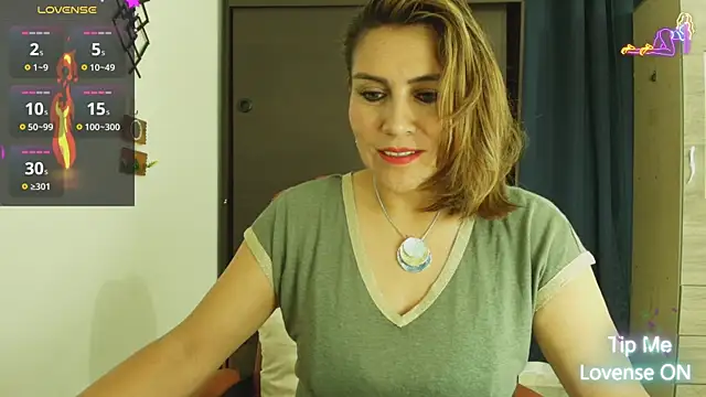 Snapshot of Marysexy73 chatting on November 12, 2025, 10:08 am Marysexy73 online show from November 12, 2025, 10:08 am