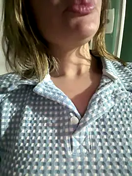 Snapshot of Pribaixinha chatting on October 16, 2025, 9:23 pm Pribaixinha online show from October 16, 2025, 9:23 pm