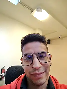 Juann-cock online show from October 4, 2025, 5:25 pm