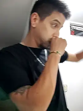 Juann-cock online show from December 5, 2025, 3:27 am