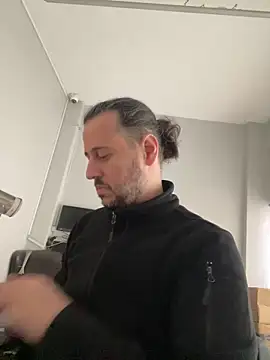 paleron34 online show from March 4, 2026, 1:52 pm