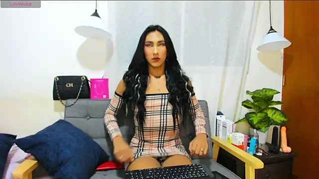 zou quira online show from October 11, 2025, 12:44 am