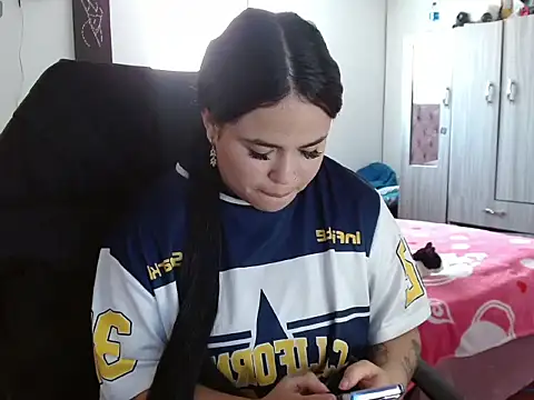 Snapshot of selena_rose_____ chatting on March 13, 2026, 5:51 pm selena rose online show from March 13, 2026, 5:51 pm