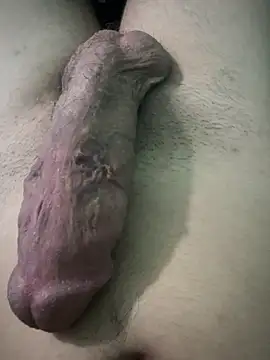 Snapshot of monster20cm chatting on October 4, 2025, 11:39 pm monster20cm online show from October 4, 2025, 11:39 pm