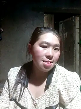 quynhkoolbae online show from December 1, 2025, 12:17 pm