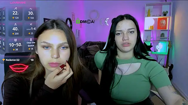 miss ella  online show from October 3, 2025, 12:39 pm