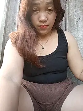 Snapshot of miumiu_00 chatting on October 15, 2025, 12:42 am miumiu 00 online show from October 15, 2025, 12:42 am