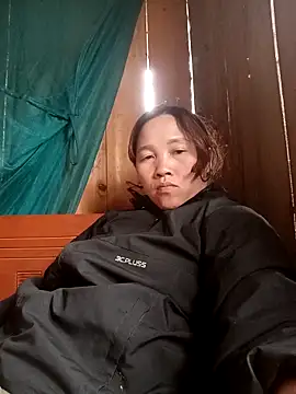 Snapshot of miumiu_00 chatting on November 4, 2025, 6:39 am miumiu 00 online show from November 4, 2025, 6:39 am