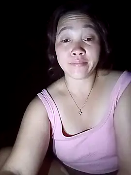 Snapshot of miumiu_00 chatting on November 11, 2025, 4:35 pm miumiu 00 online show from November 11, 2025, 4:35 pm