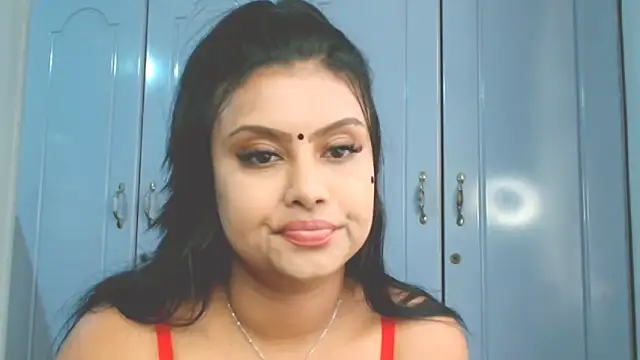 Indian GlowingMiax online show from October 15, 2025, 9:06 am