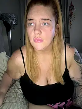 Snapshot of MysteriousMylaX chatting on November 5, 2025, 1:09 am MysteriousMylaX online show from November 5, 2025, 1:09 am