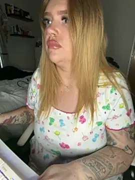 MysteriousMylaX online show from April 6, 2026, 6:09 pm