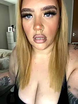 Snapshot of MysteriousMylaX chatting on November 2, 2025, 11:48 am MysteriousMylaX online show from November 2, 2025, 11:48 am