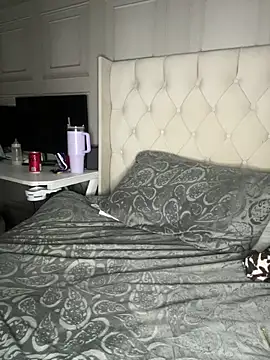 MysteriousMylaX online show from December 16, 2025, 8:02 pm