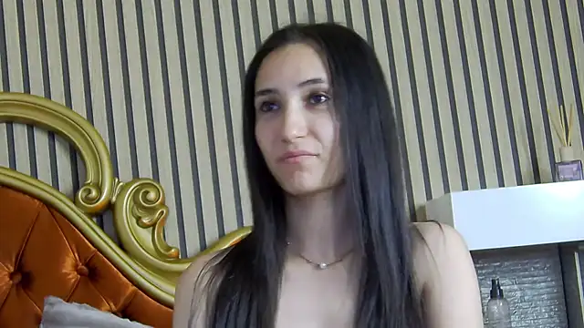 Snapshot of CarolinaBlair chatting on July 2, 2026, 2:23 am CarolinaBlair online show from July 2, 2026, 2:23 am