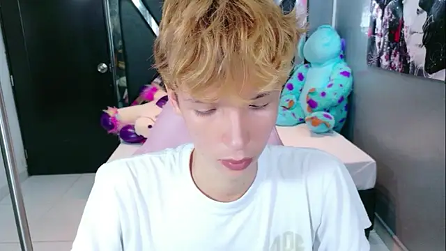 Snapshot of park_jimin1 chatting on October 18, 2025, 12:07 pm park jimin1 online show from October 18, 2025, 12:07 pm