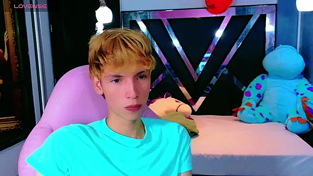 Snapshot of park_jimin1 chatting on October 28, 2025, 12:04 pm park jimin1 online show from October 28, 2025, 12:04 pm