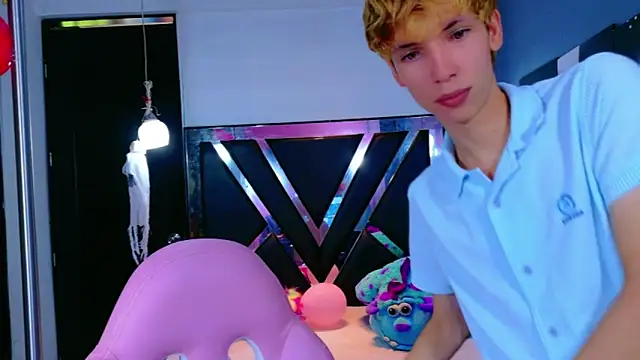 Snapshot of park_jimin1 chatting on November 8, 2025, 12:20 pm park jimin1 online show from November 8, 2025, 12:20 pm