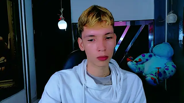 Snapshot of park_jimin1 chatting on November 28, 2025, 2:17 pm park jimin1 online show from November 28, 2025, 2:17 pm