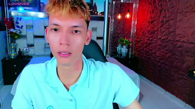 Snapshot of park_jimin1 chatting on November 22, 2025, 12:15 pm park jimin1 online show from November 22, 2025, 12:15 pm