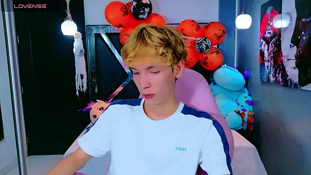 Snapshot of park_jimin1 chatting on October 24, 2025, 12:04 pm park jimin1 online show from October 24, 2025, 12:04 pm