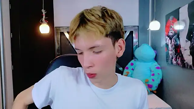 Snapshot of park_jimin1 chatting on December 14, 2025, 2:11 pm park jimin1 online show from December 14, 2025, 2:11 pm