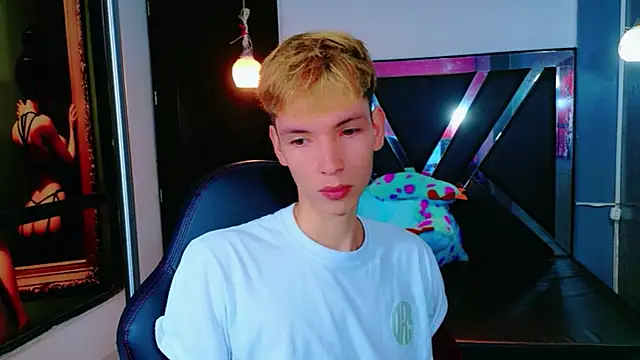 Snapshot of park_jimin1 chatting on December 4, 2025, 12:04 pm park jimin1 online show from December 4, 2025, 12:04 pm