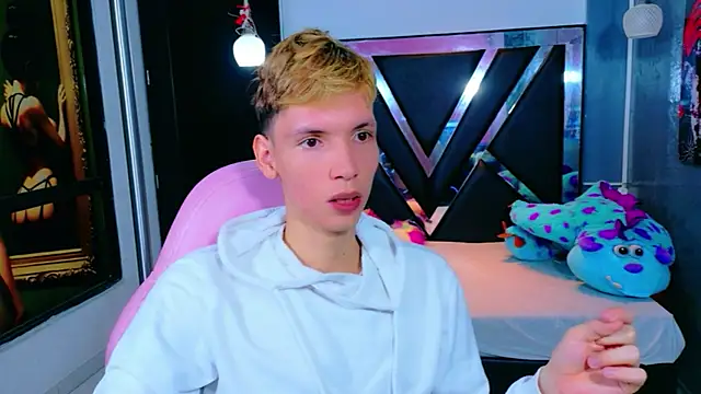 Snapshot of park_jimin1 chatting on November 15, 2025, 1:04 pm park jimin1 online show from November 15, 2025, 1:04 pm