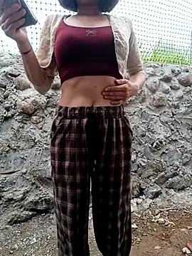 linda bae00 online show from April 22, 2026, 12:50 am