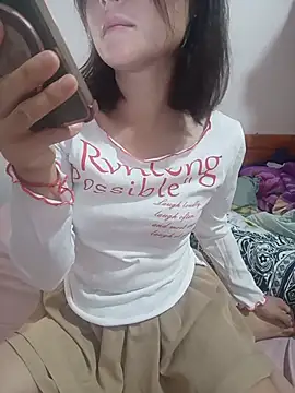 Snapshot of linda_bae00 chatting on July 28, 2026, 11:37 pm linda bae00 online show from July 28, 2026, 11:37 pm