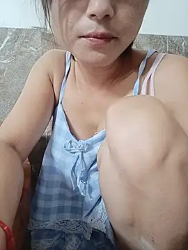 Snapshot of linda_bae00 chatting on July 15, 2026, 12:45 pm linda bae00 online show from July 15, 2026, 12:45 pm