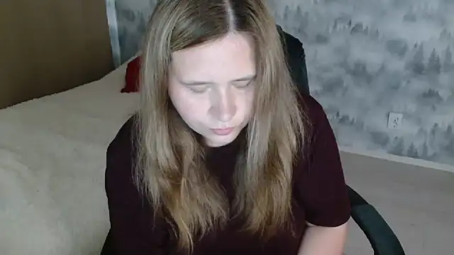 Snapshot of AdelinaLawson chatting on July 7, 2026, 8:51 am AdelinaLawson online show from July 7, 2026, 8:51 am
