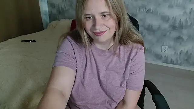 Snapshot of AdelinaLawson chatting on July 20, 2026, 8:43 am AdelinaLawson online show from July 20, 2026, 8:43 am