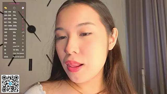 Snapshot of AlberthaEscue chatting on October 20, 2025, 4:14 am AlberthaEscue online show from October 20, 2025, 4:14 am