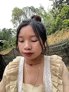 beobeo 2xx online show from April 24, 2026, 4:25 am