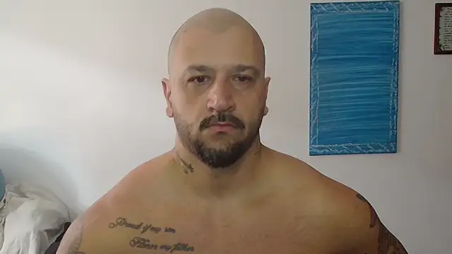 JeanCafa online show from October 13, 2025, 1:34 pm