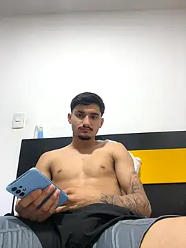 Nas-z09 online show from September 18, 2025, 3:42 am