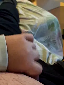 Snapshot of t-dog26 chatting on March 1, 2026, 4:45 am t-dog26 online show from March 1, 2026, 4:45 am