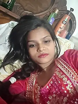 Snapshot of Komal0099 chatting on November 18, 2025, 3:48 pm Komal0099 online show from November 18, 2025, 3:48 pm