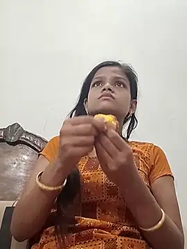 Snapshot of Komal0099 chatting on October 15, 2025, 5:17 am Komal0099 online show from October 15, 2025, 5:17 am