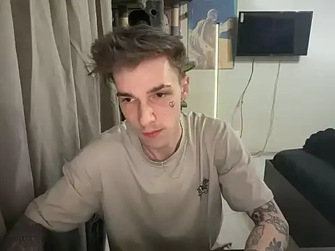 Snapshot of davesinner chatting on March 17, 2026, 5:16 pm davesinner online show from March 17, 2026, 5:16 pm