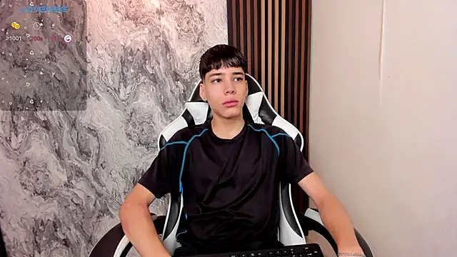 Snapshot of oblivion_deku chatting on October 30, 2025, 1:53 pm oblivion deku online show from October 30, 2025, 1:53 pm