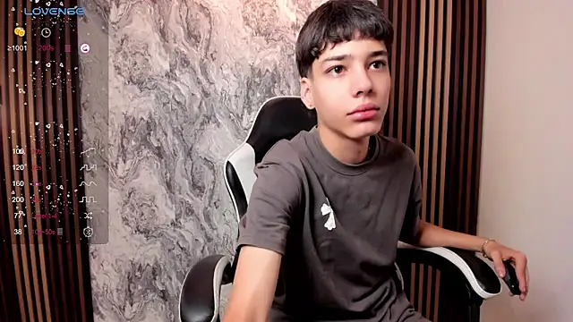 Snapshot of oblivion_deku chatting on November 23, 2025, 1:21 pm oblivion deku online show from November 23, 2025, 1:21 pm