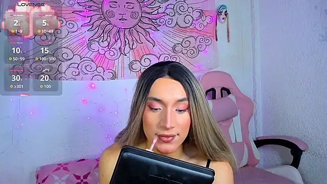 Snapshot of brihanna_cooper chatting on June 19, 2026, 1:39 pm brihanna cooper online show from June 19, 2026, 1:39 pm
